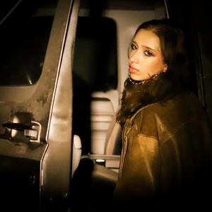 G奶美女洗澡裸奶爆乳
